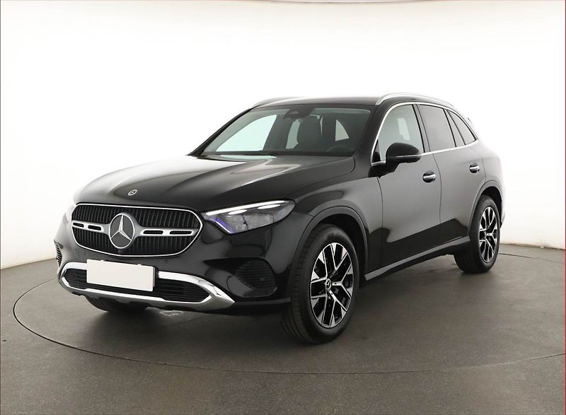 Mercedes-Benz GLC (2026) 200 d 4MATIC, AVANTAGARDE - fotka 2 z 21