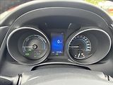 Toyota Auris 1,8 Hybrid e-CVT TS Executive - náhled 27