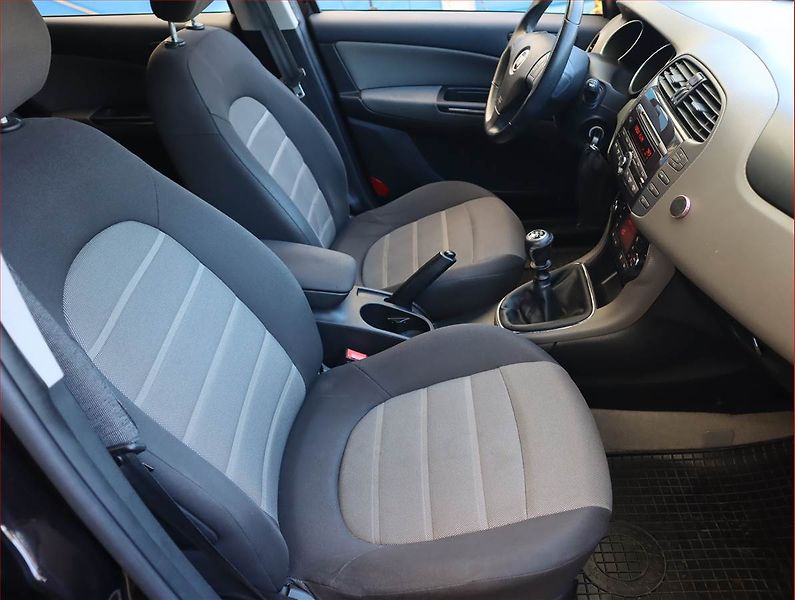 Fiat Bravo (2012) 1.4 16V, po STK, CZ doklady - fotka 9 z 15