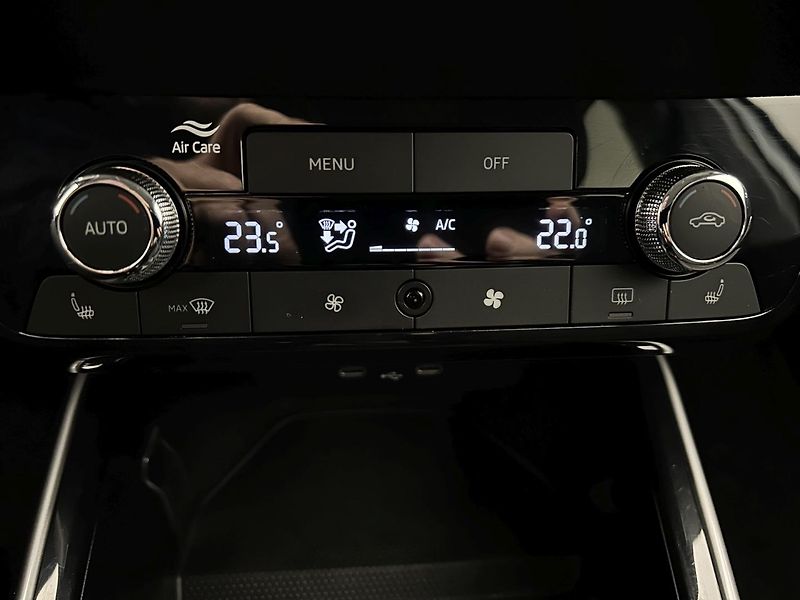 Škoda Fabia 1.0 TSI Top selection - fotka 20 z 28