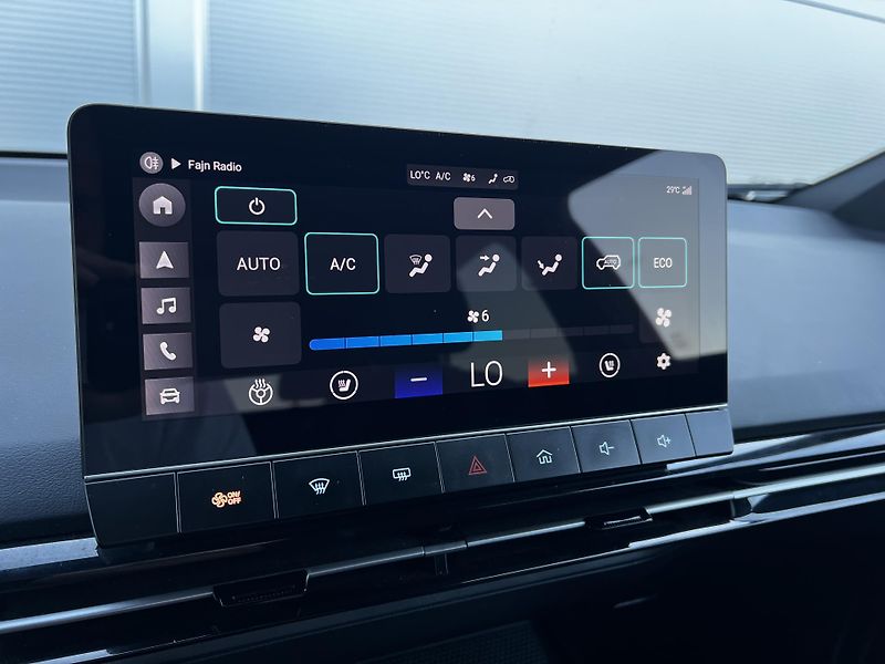 MG MG4 150kW 64kWh LUXURY 1.Maj DPH - fotka 17 z 26
