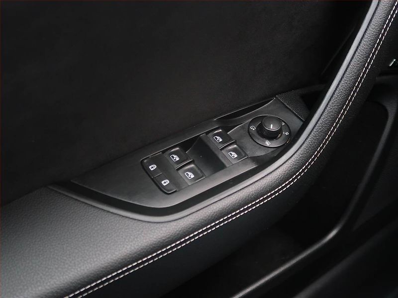 Škoda Superb (2020) Sportline 1.5 TSI - fotka 19 z 28