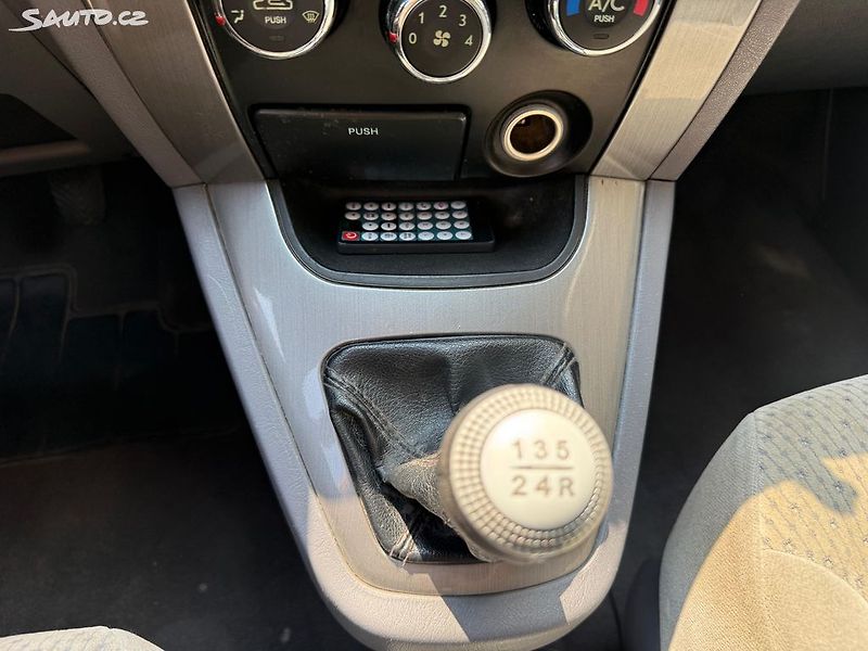 Hyundai Tucson (2005) 2.0CRDi, 4x4, 82kw Původ ČR - fotka 20 z 21