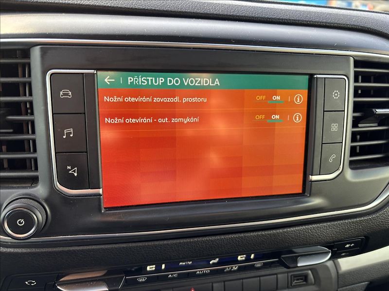 Citroën SpaceTourer 2,0 BlueHDi S&S Shine  L1 - fotka 38 z 43