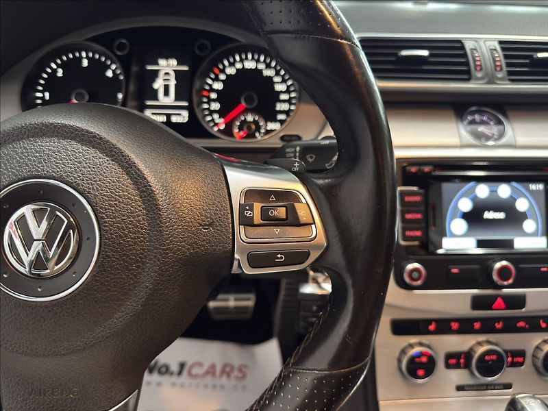 Volkswagen Passat 2,0   TDI DSG R-LINE 130kW NAV - fotka 10 z 39