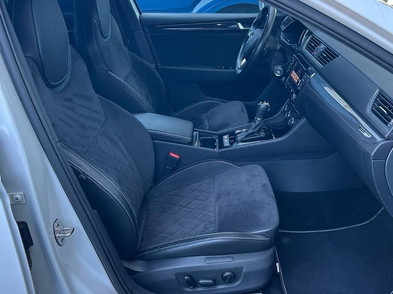Škoda Superb (2016) kombi 2.0 TSI 6DSG 4x4 SportLi - fotka 17 z 35