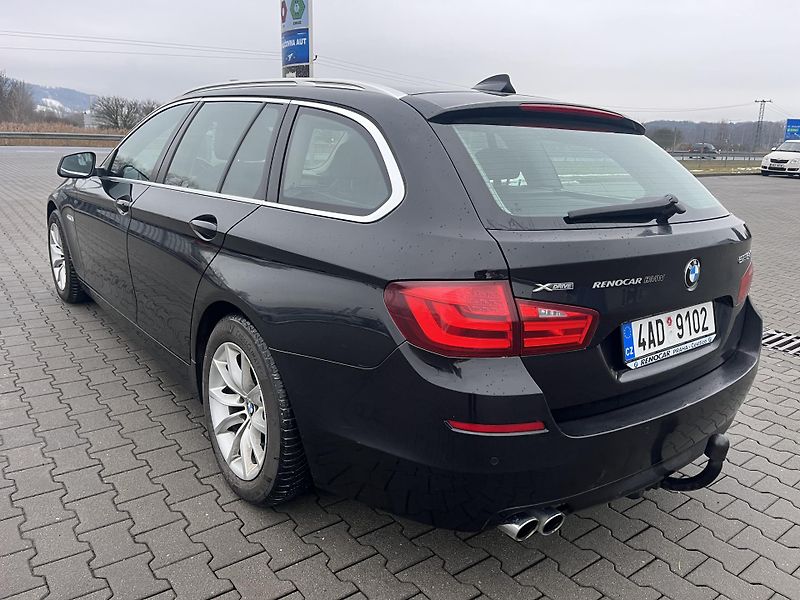 BMW Řada 5 (2014) KOMBI 525 Xdrive - fotka 7 z 14