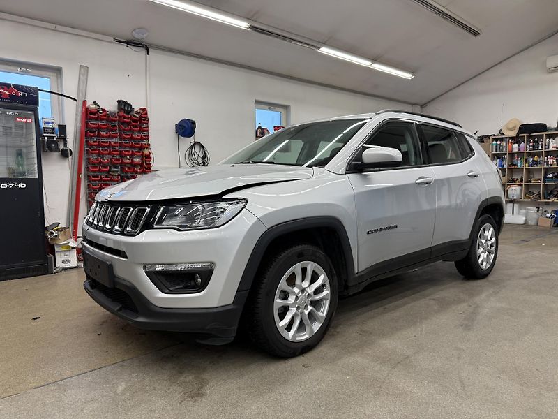 Jeep Compass 1.6 Multijet 88 kW - fotka 3 z 18