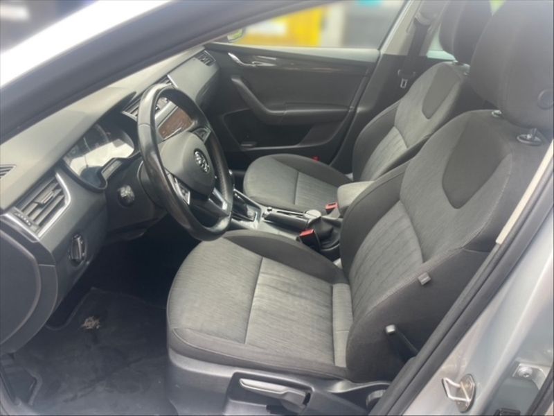 Škoda Octavia 2,0 TDI Style DSG - fotka 7 z 11