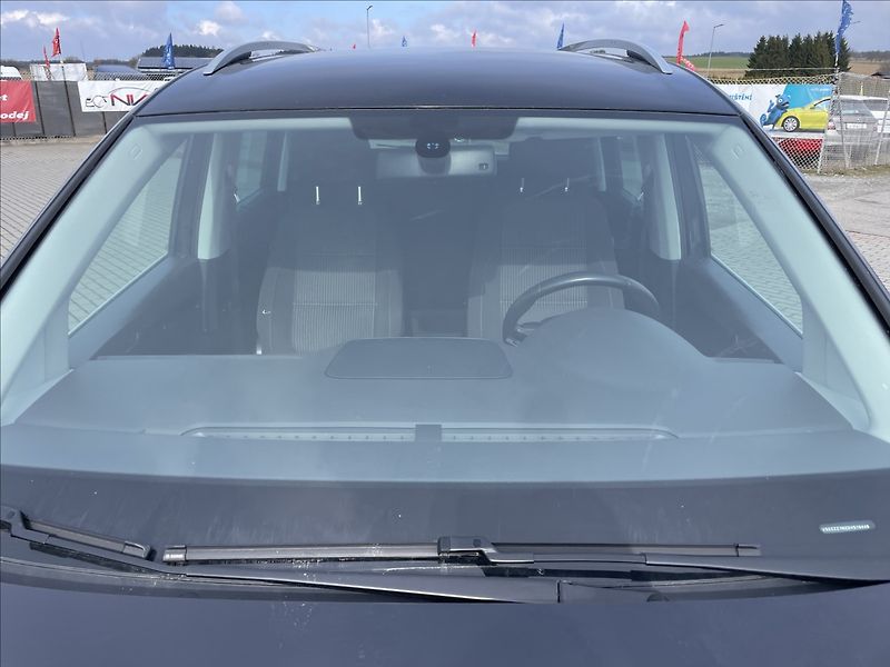 Seat Alhambra 1,4 TSi 110kw Automat 7míst GP - fotka 26 z 33