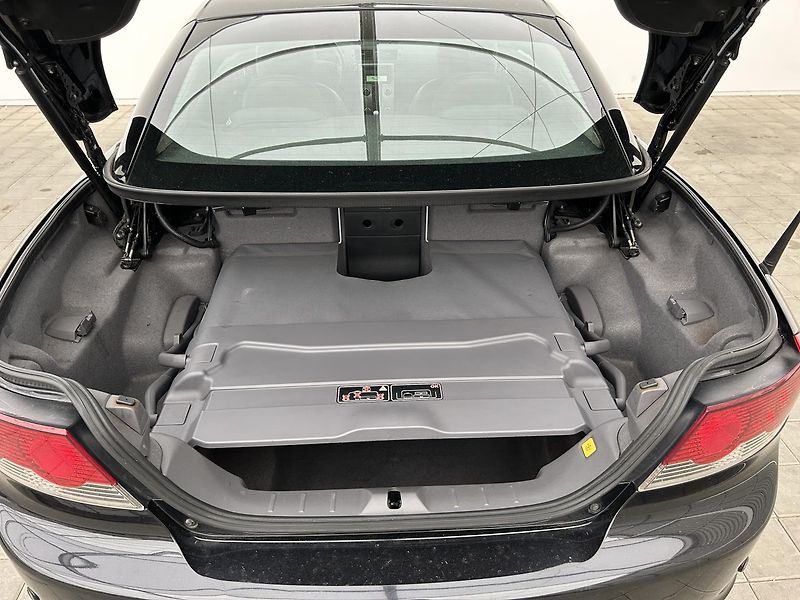 Volvo C70 2.4  D5 Sumum - fotka 29 z 30