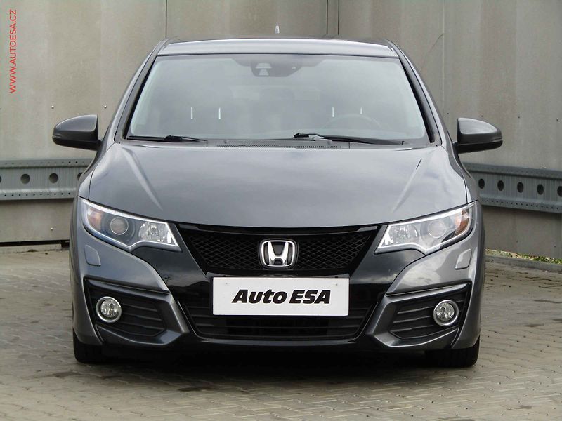 Honda Civic (2016) 1.4 i-VTEC, 2.maj, AC, kamera - fotka 2 z 20