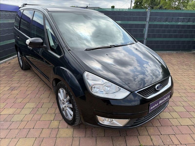Ford Galaxy 2.0 TDCi Ghia 7míst - fotka 3 z 23