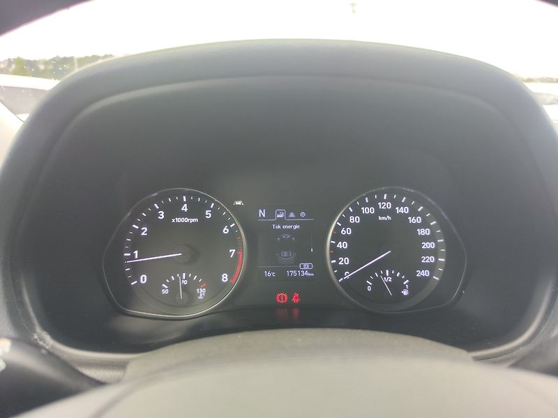 Hyundai i30 1.5 T-GDI/117kW Smart MHEV - fotka 16 z 29