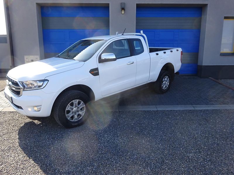 Ford Ranger XLT - fotka 1 z 35
