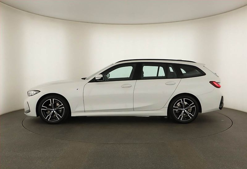BMW Řada 3 (2023) 320 d - fotka 3 z 20