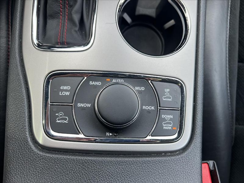 Jeep Grand Cherokee 3,0 CRD  TRAILHAWK AWD nové ČR - fotka 35 z 42