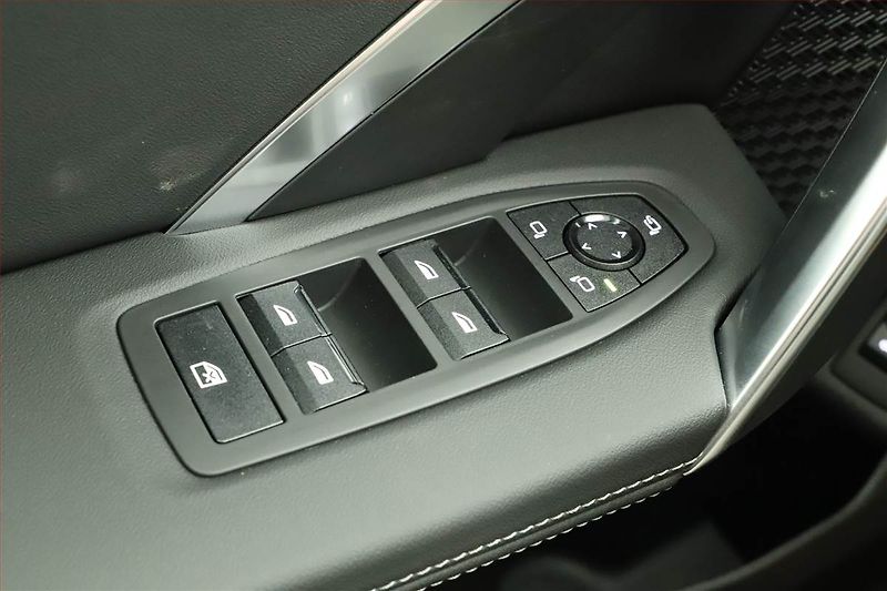 BMW X1 (2026) xDrive20d - fotka 11 z 21