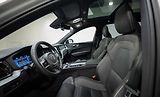 Volvo XC60 (2025) Plug-in hybrid PLUS DARK - náhled 11