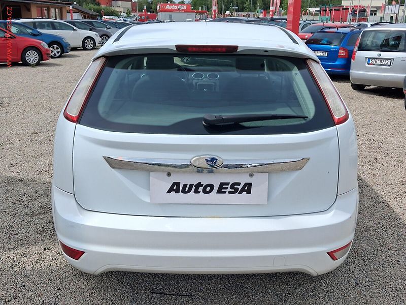 Ford Focus (2008) 1.6i, Klima - fotka 5 z 16