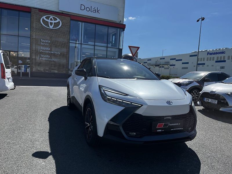 Toyota C-HR 2.0 Plug-in Hybrid Executive - fotka 1 z 34