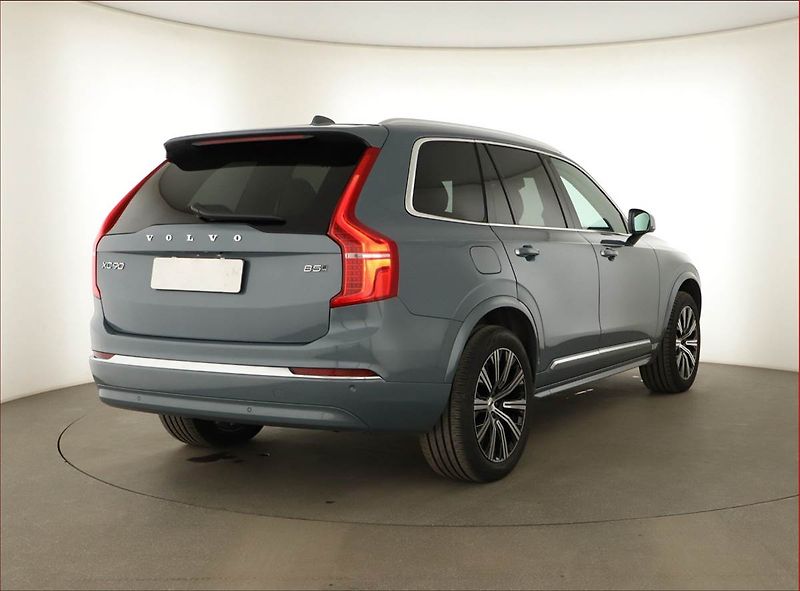 Volvo XC90 (2023) B5 AWD - fotka 5 z 19