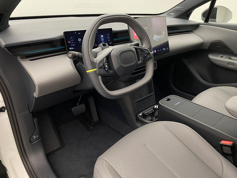 Lynk & Co 02 (2025) MORE - fotka 4 z 92