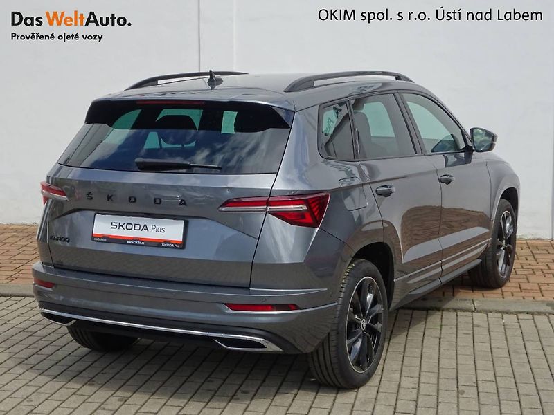 Škoda Karoq (2023) Sportline 1.5 TSI 110kW DSG - fotka 2 z 29