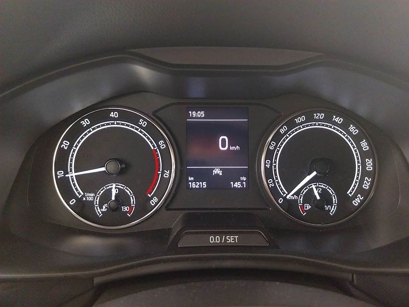 Škoda Scala (2020) Ambition 1.5 TSI, ČR,1.maj - fotka 11 z 19