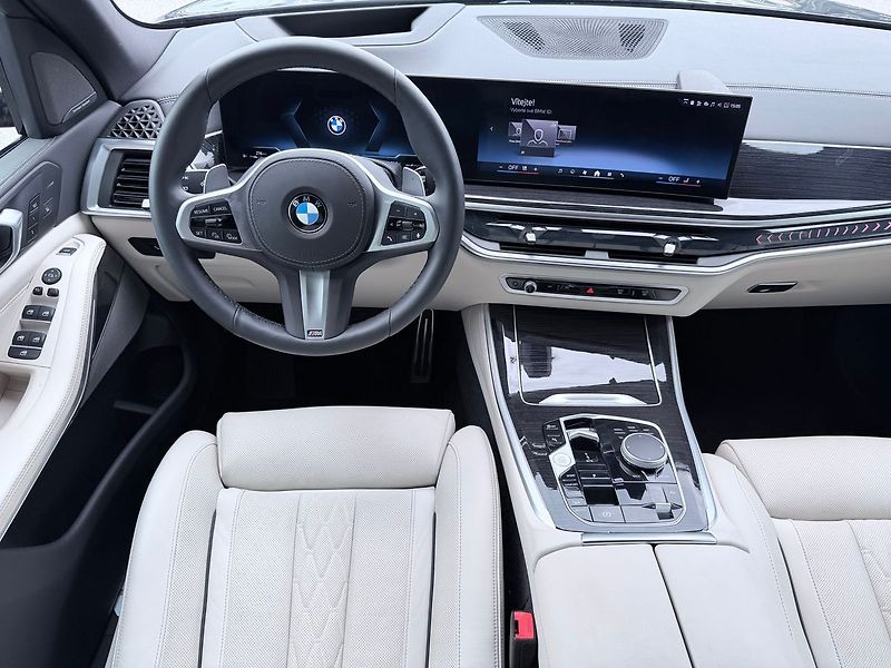 BMW X5 30xD Vzduch Nezávislé Tažné - fotka 27 z 35
