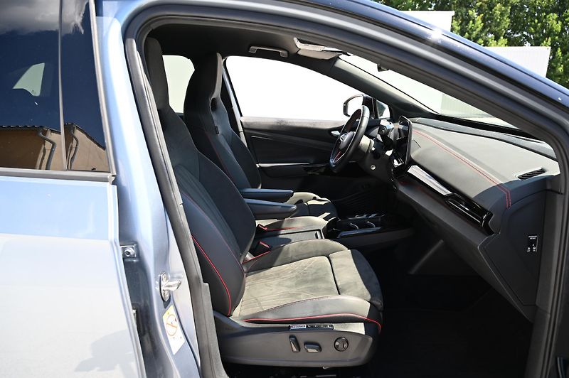 Volkswagen ID.4 GTX 4x4 (82kWh) SoH 92,3  DPH - fotka 33 z 48