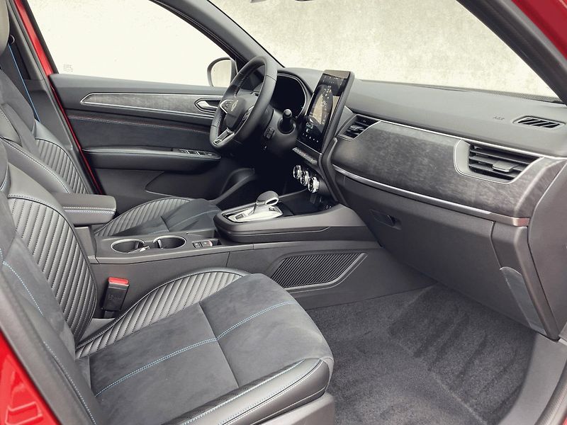 Renault Arkana (2026) Esprit Alpine E-Tech 145k - fotka 7 z 32