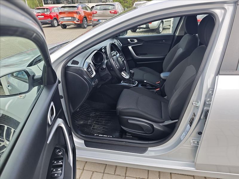 Kia Ceed 1,0 T-GDI  FRESH - fotka 10 z 22