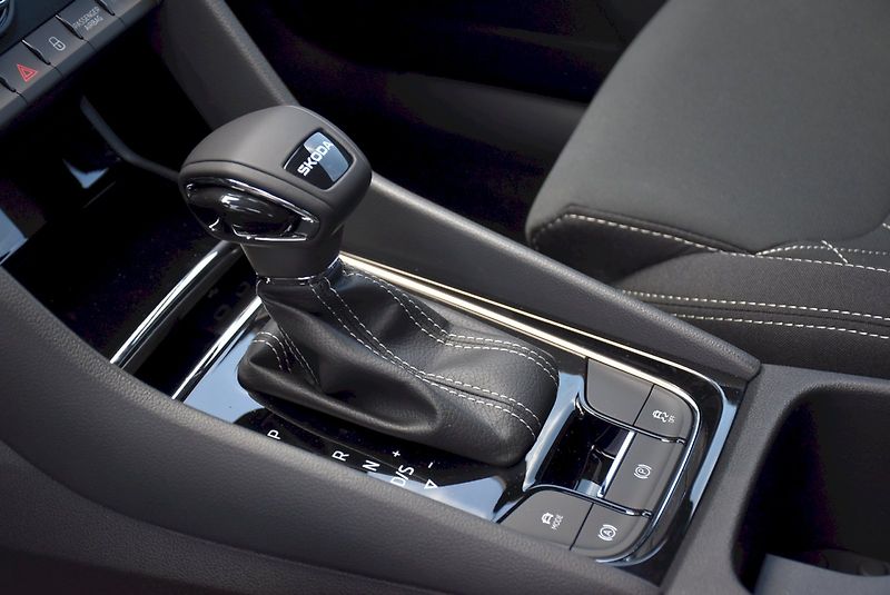 Škoda Karoq (2026) Sportline 1,5 TSI 110 kW 7° au - fotka 43 z 47