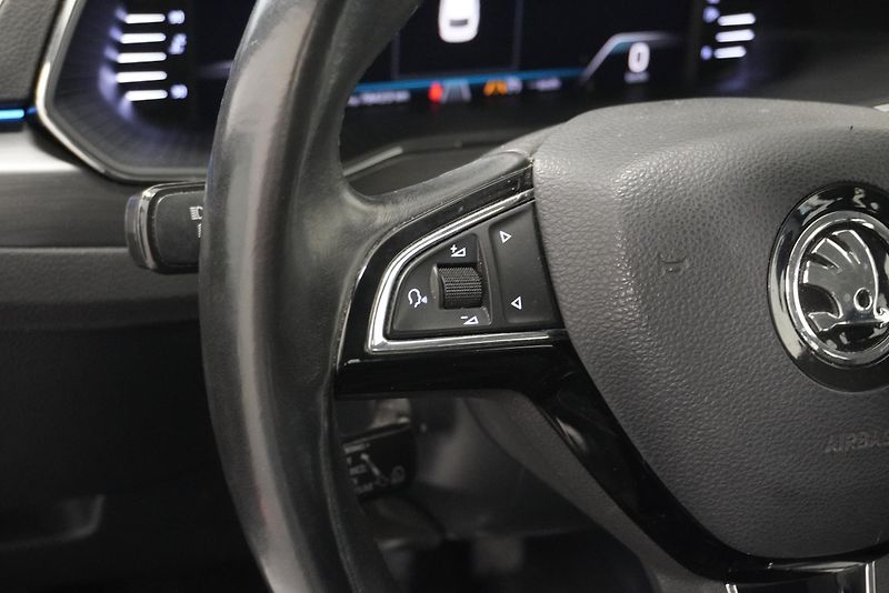 Škoda Superb 1.5 TSI 110kW STYLE TOP SERVIS - fotka 16 z 35
