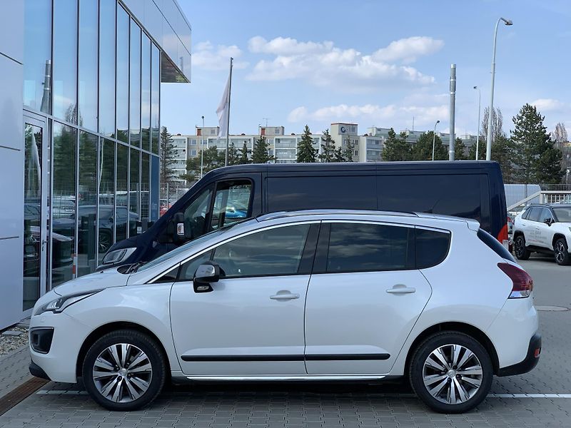 Peugeot 3008 ALLURE+ 1,6 BlueHDi 88kW - fotka 14 z 24