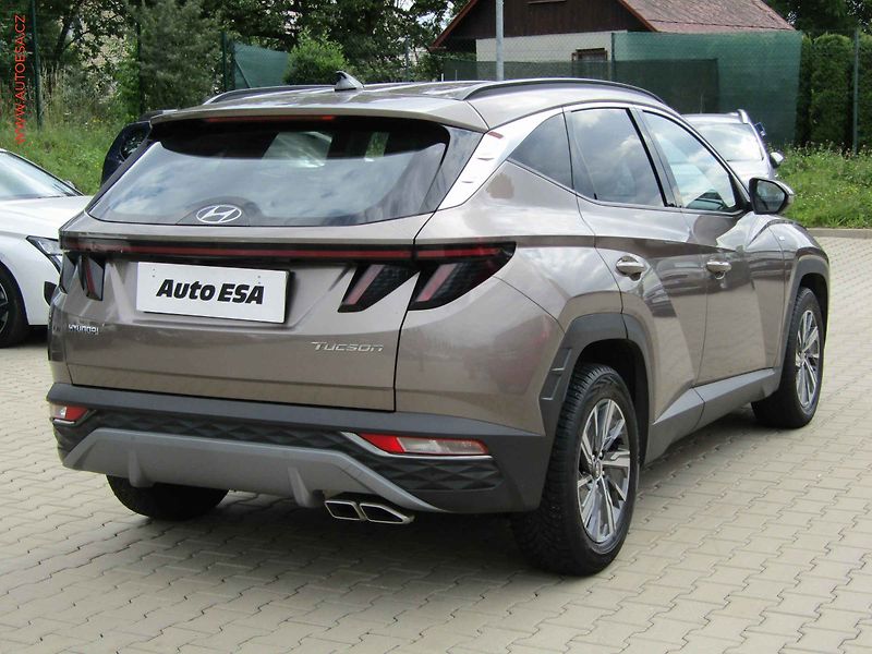 Hyundai Tucson (2022) 1.6i, AC, LED, navi - fotka 4 z 19