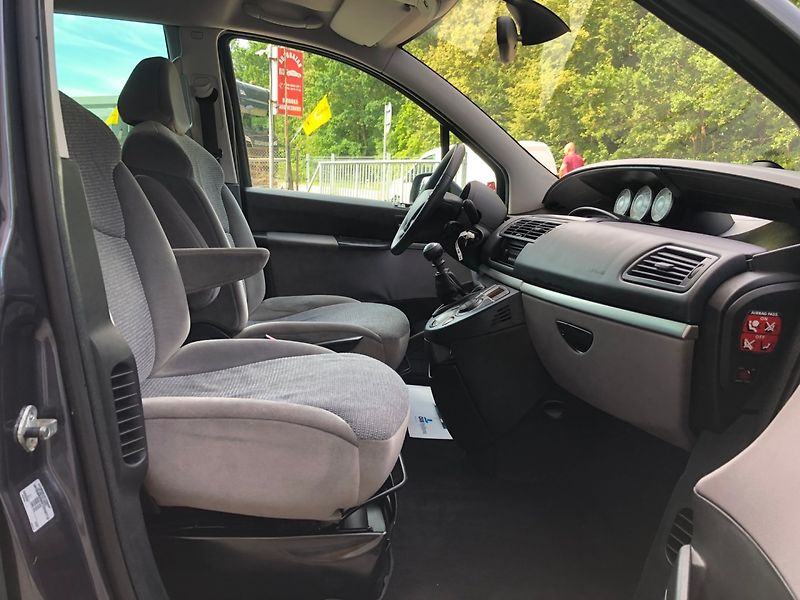 Peugeot 807 (2008) 2.0 HDi - fotka 15 z 24