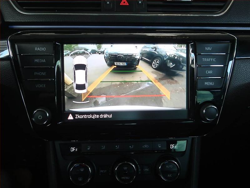 Škoda Superb (2015) 2.0 TDI, Automat, Kůže, Navi - fotka 14 z 18