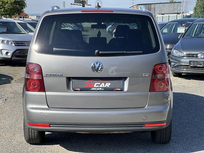 Volkswagen Touran United 1.4TSi 103kw TEMPOMAT - fotka 6 z 40