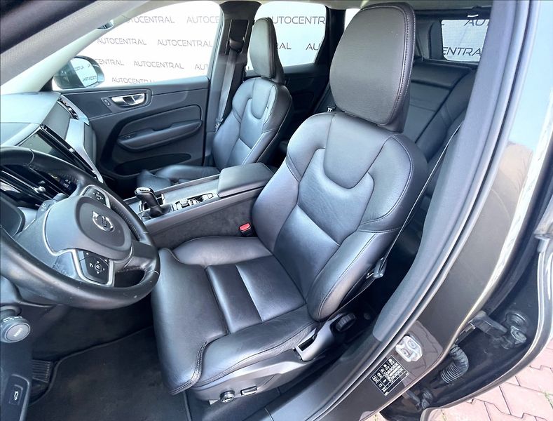 Volvo XC60 2,0 D.110kw.D3.DPH.STK 6/28 - fotka 13 z 27