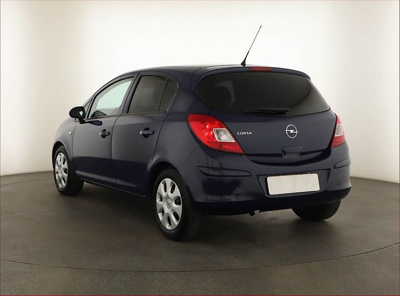 Opel Corsa (2010) 1.2, oblíbený vůz - fotka 4 z 11