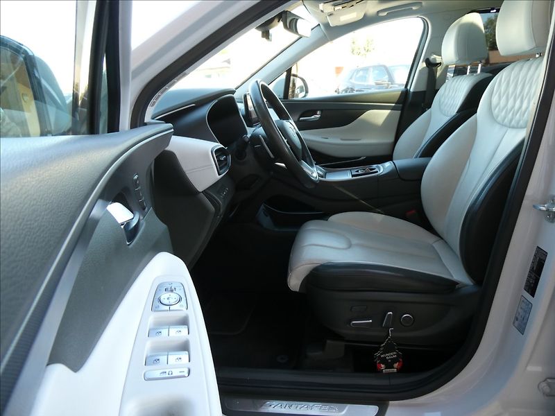 Hyundai Santa Fe 2,2 CRDi LUXURY 4x4 1.majitel - fotka 25 z 46