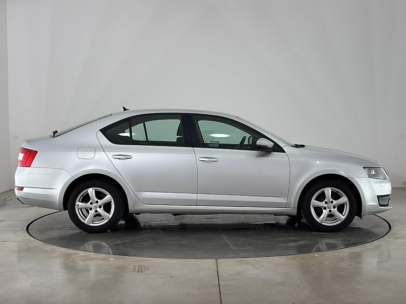 Škoda Octavia DSG,Ambition - fotka 16 z 27