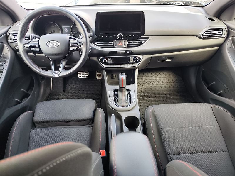 Hyundai i30 1.5 T-GDi/117kW N-Line DCT - fotka 14 z 33