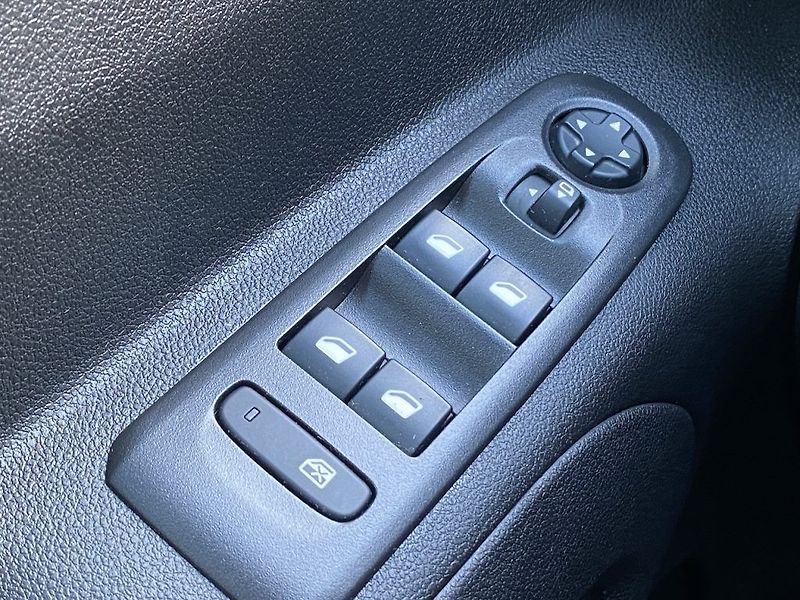 Opel Combo 1.5CDTi, ČR-2, 5míst, Maxi,DPH - fotka 23 z 25