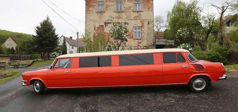 Sedmimetrové limuzíny Škoda.