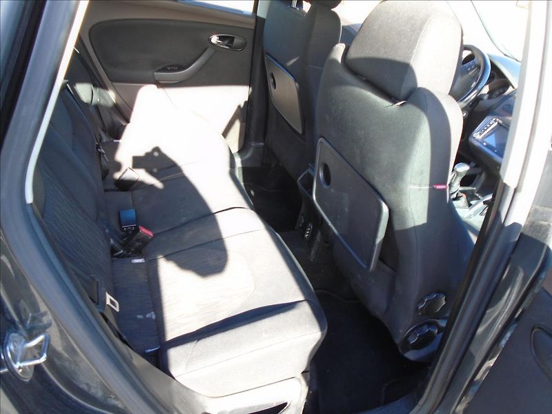 Seat Altea 2,0   4X4 - fotka 15 z 21