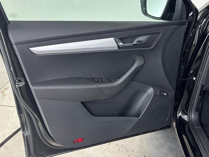 Škoda Karoq Ambition DSG - fotka 13 z 29
