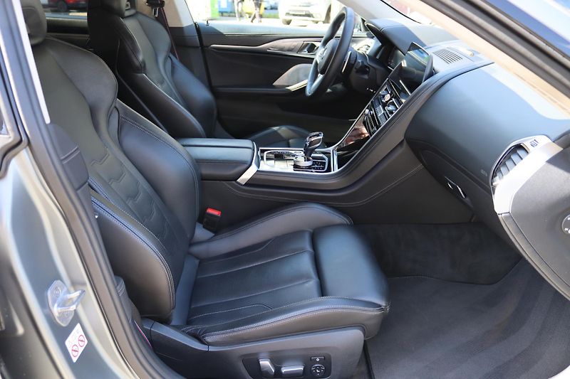BMW Řada 8 M850i XDRIVE GRAN COUPE G16  - fotka 48 z 50